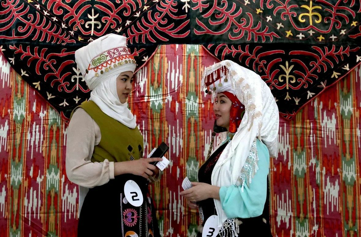 Эшмурадова Насиба. Классик костюм летние 2023 кыргызский. Киргизы 2023