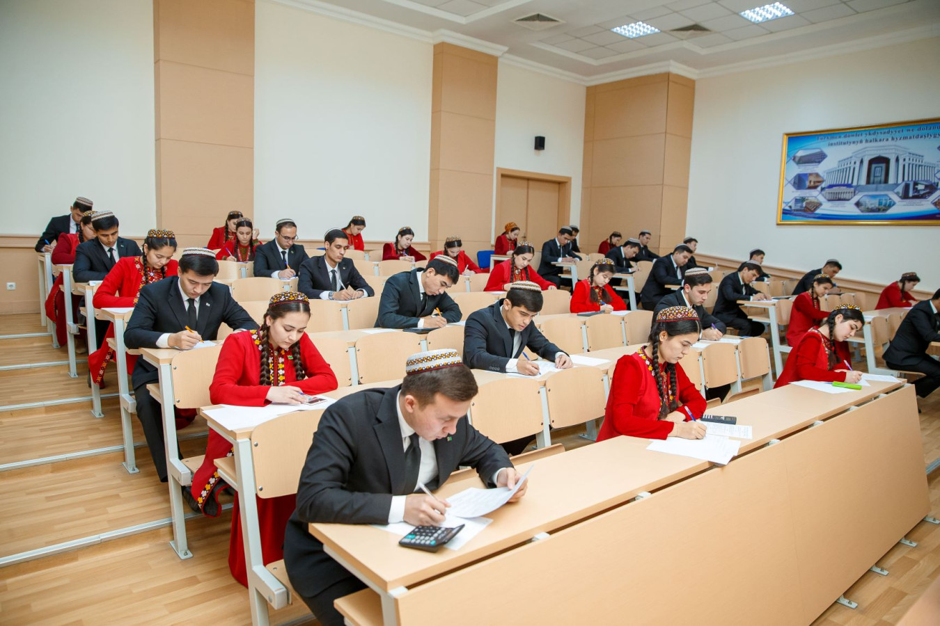 Университет Кыргызстана танцы